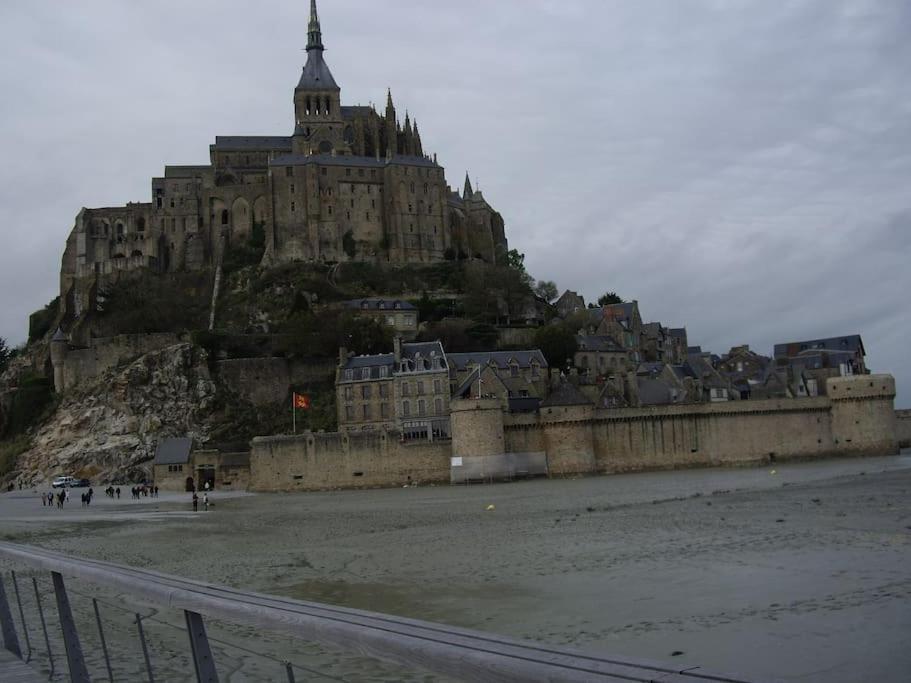 La Petite Maison Proche Du Mont Saint Michel Pontorson Luaran gambar
